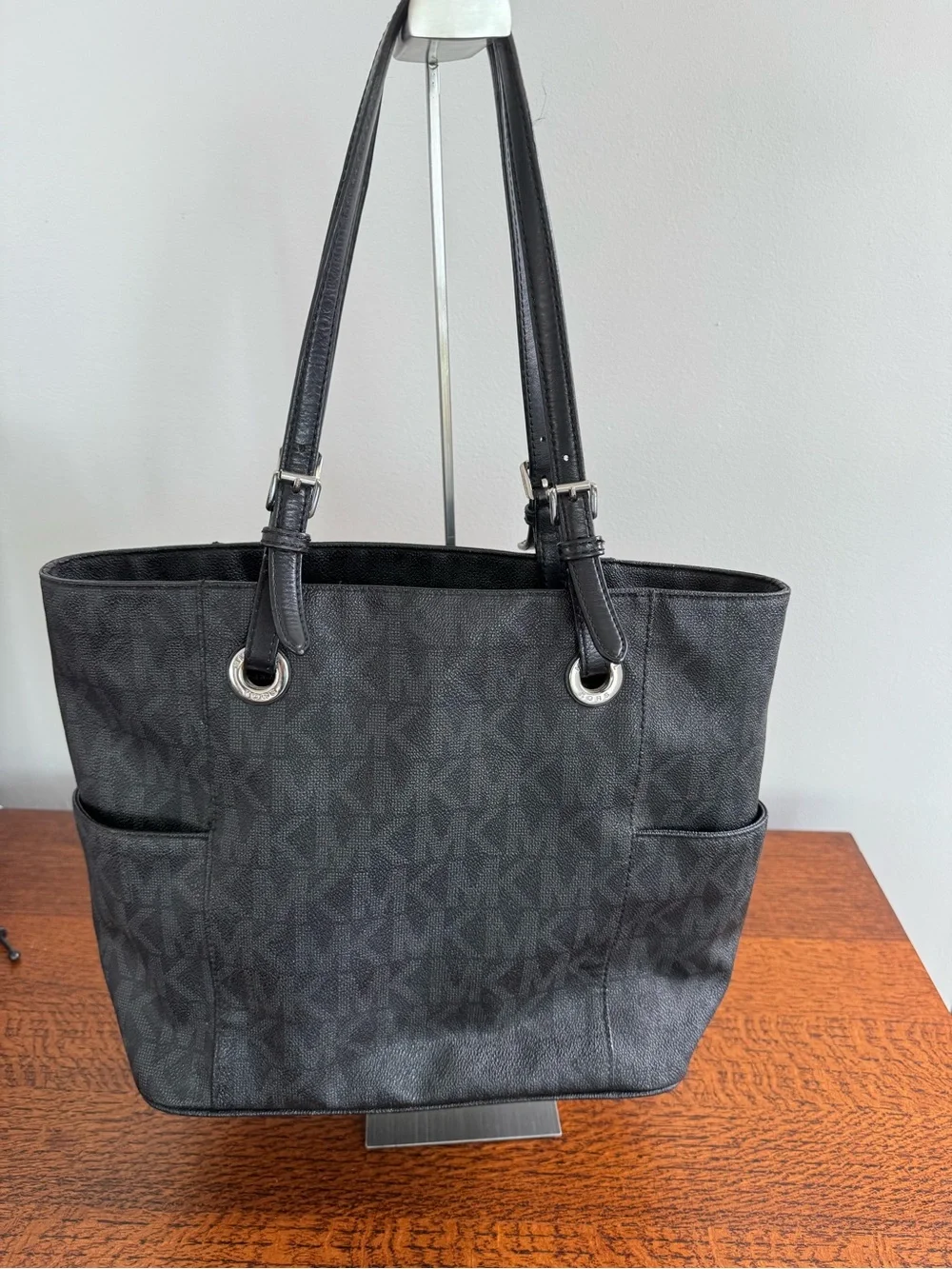 MICHAEL Michael Kors Jet Set Travel Medium Logo Tote Bag